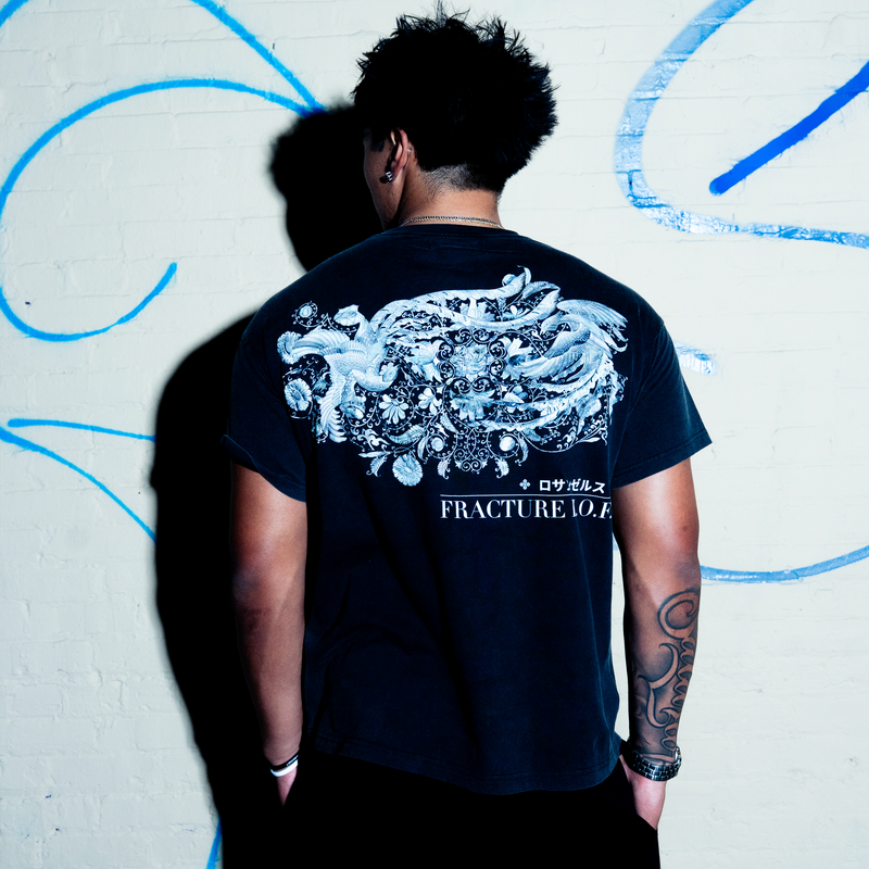 PEARL MURAL TEE