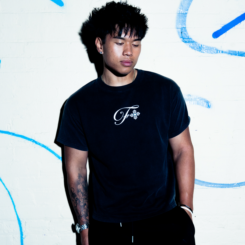 PEARL MURAL TEE