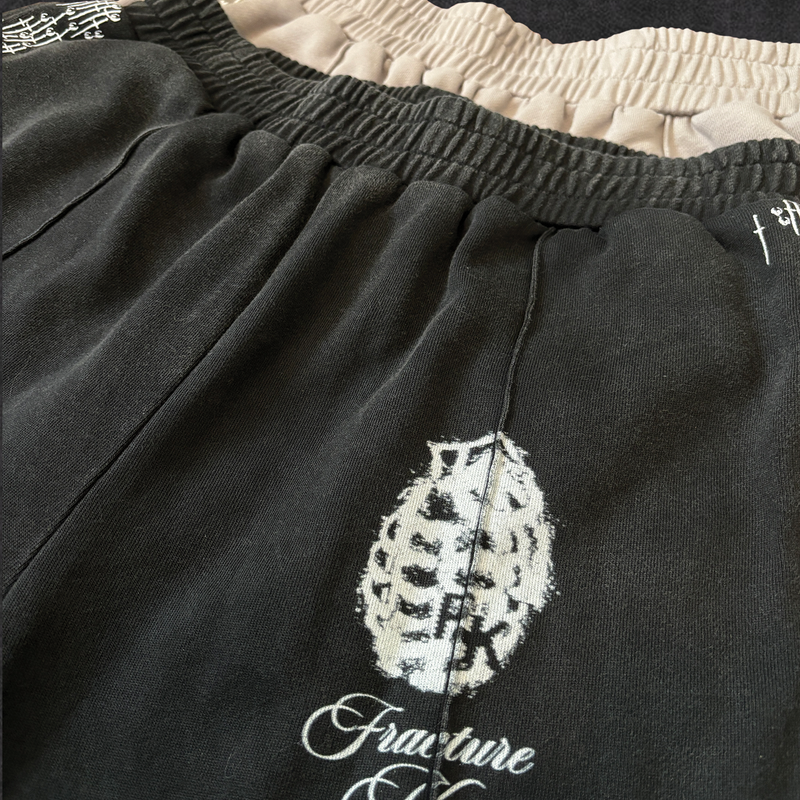 THOUSAND CUTS SWEATS - WASHED BLACK