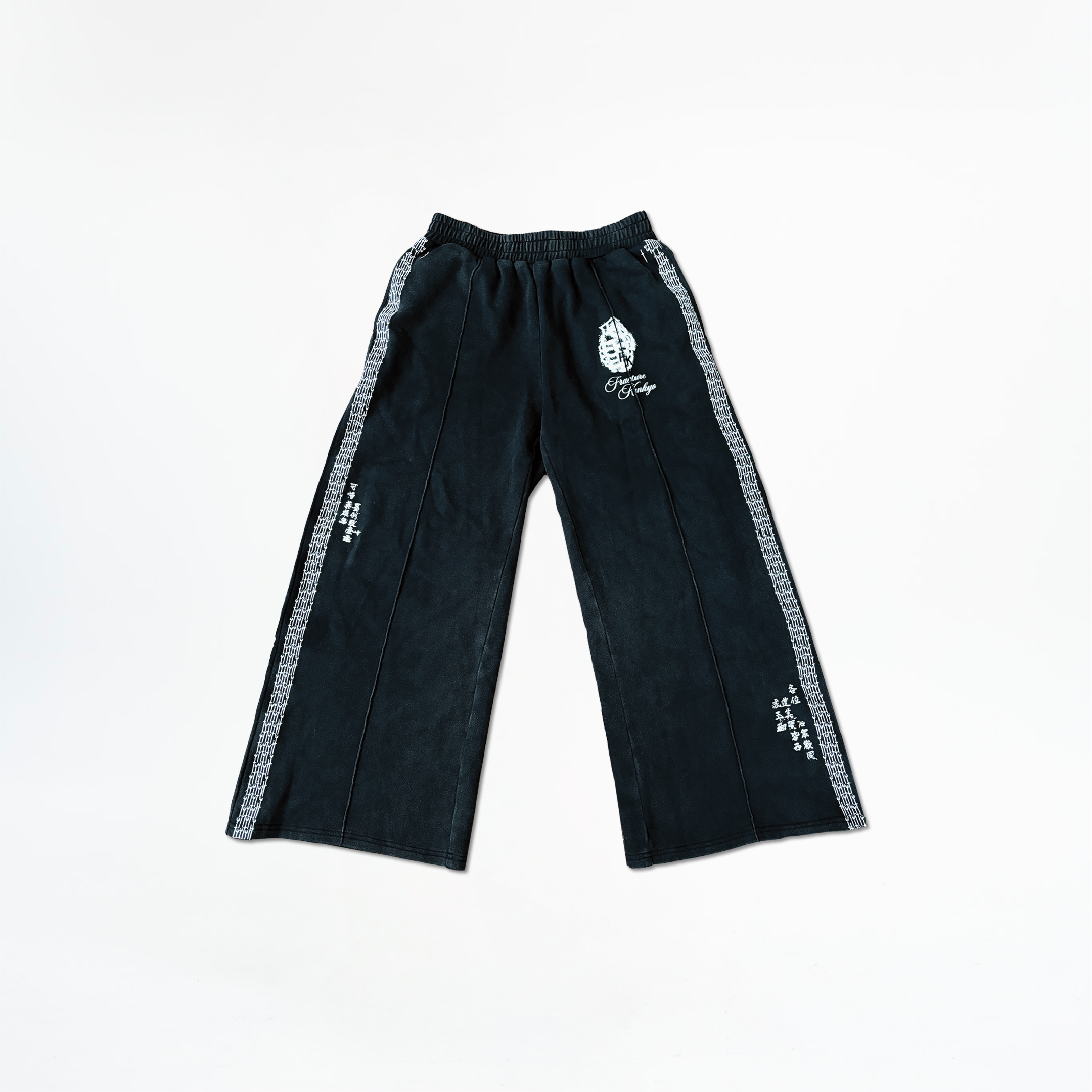 THOUSAND CUTS SWEATS - WASHED BLACK
