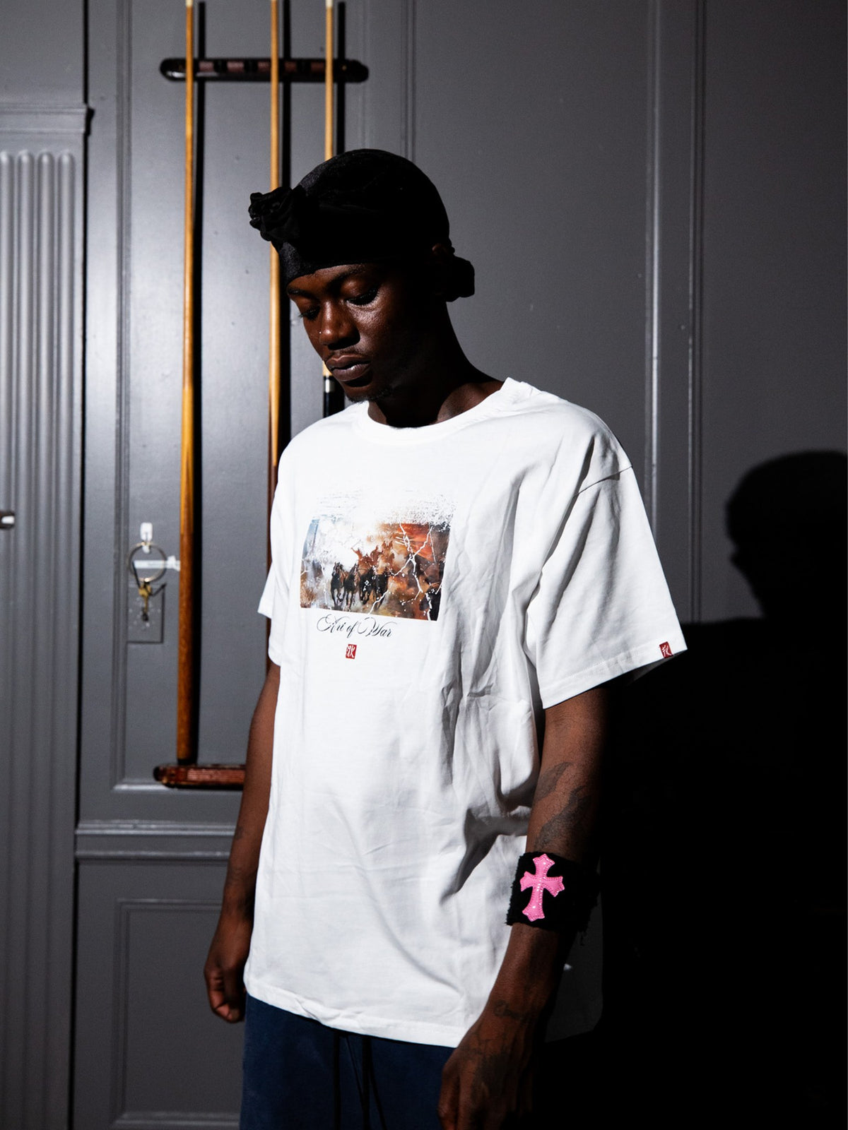 CHARIOT TEE