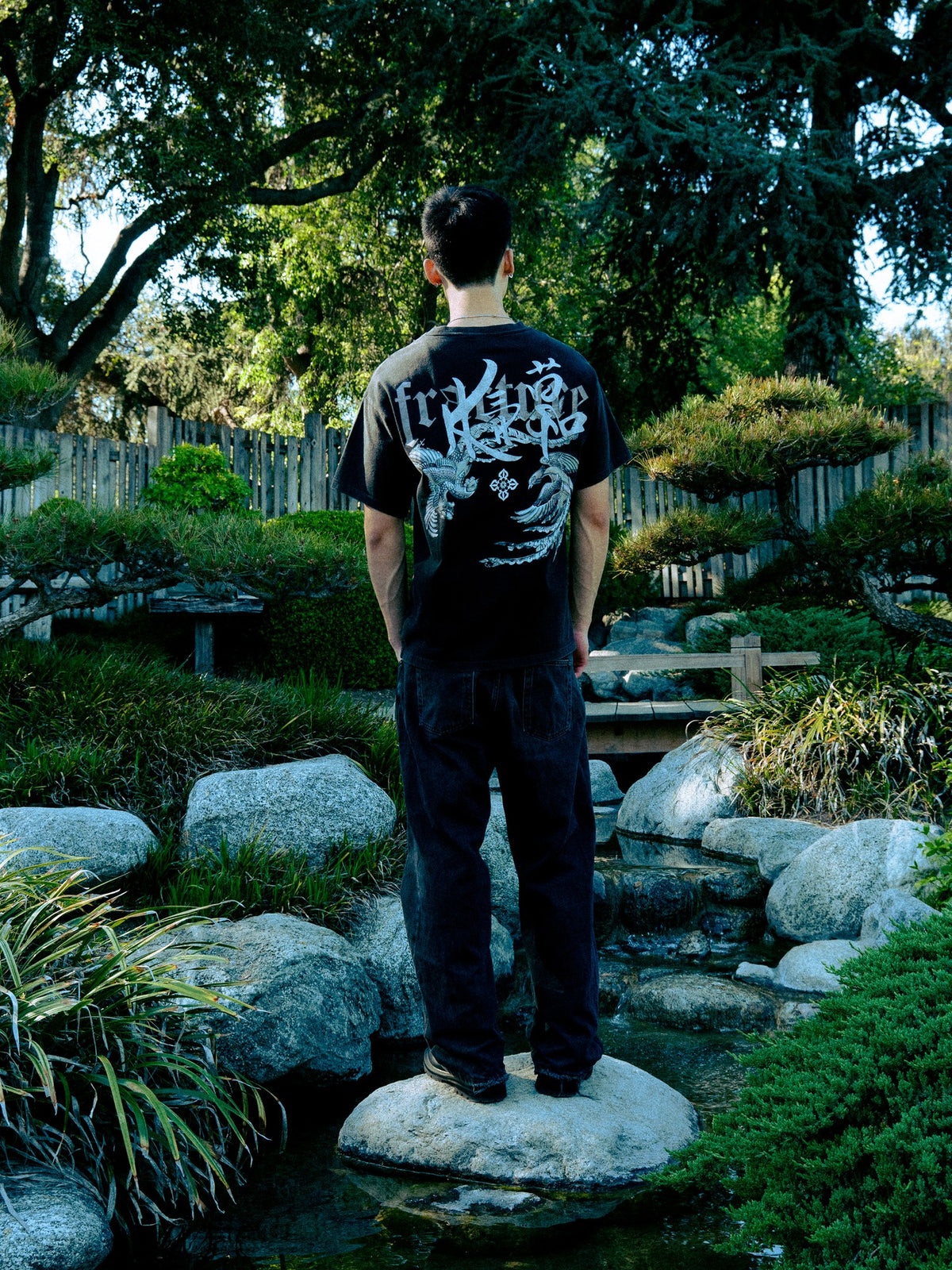 LACQUER BIRDS TEE