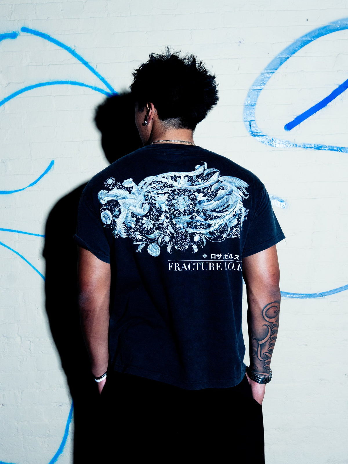 PEARL MURAL TEE