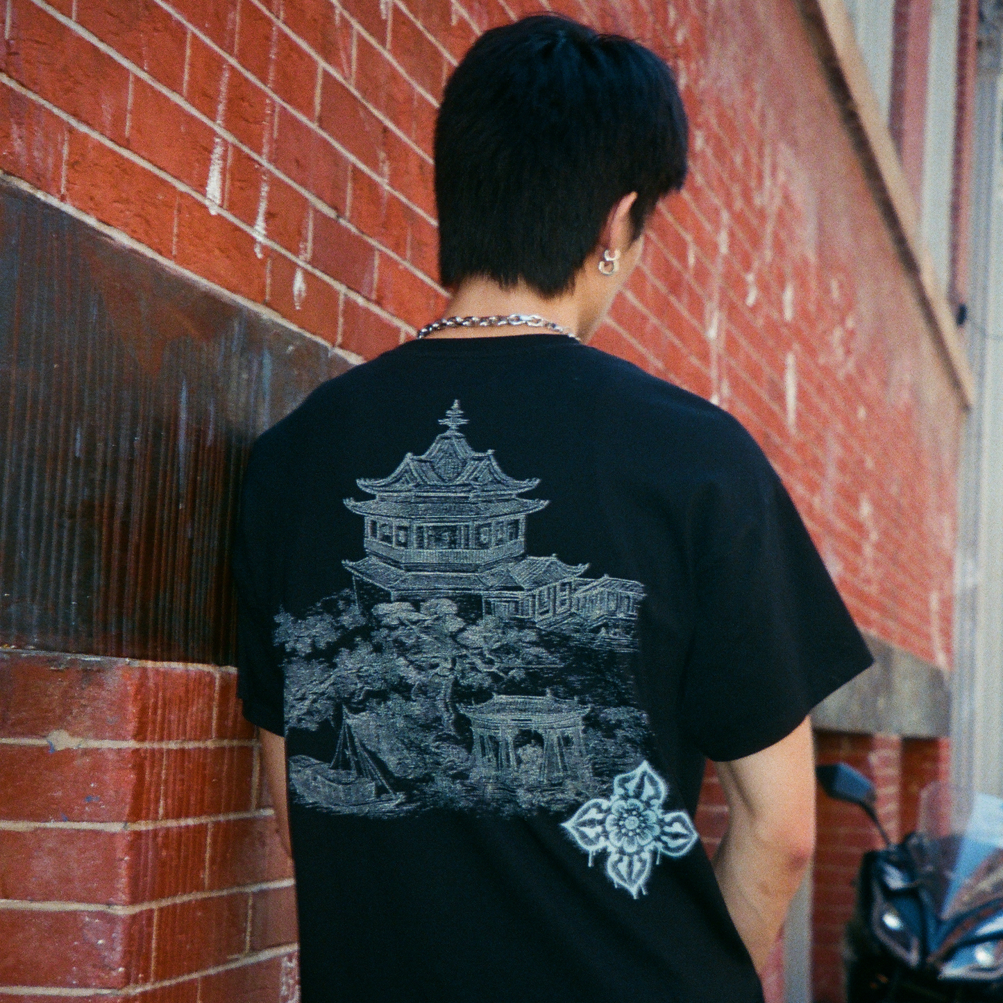 TEMPLE TEE