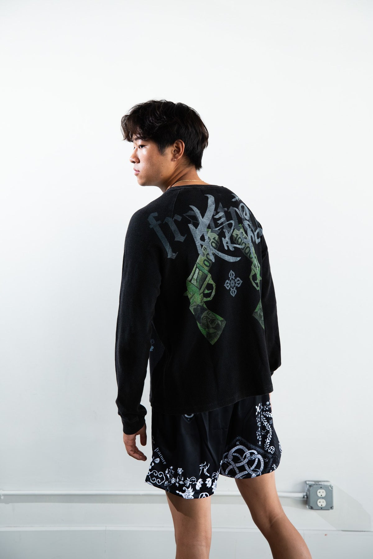 YOTS - BLACK